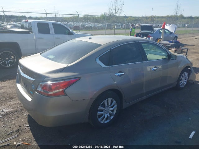 Nissan Altima 2.5 S 2014 1N4AL3AP1EN331131 Image 4