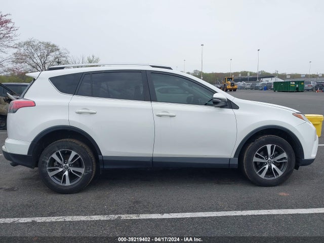 Toyota Rav4 Xle 2016 JTMWFREV1GJ073352 Image 13