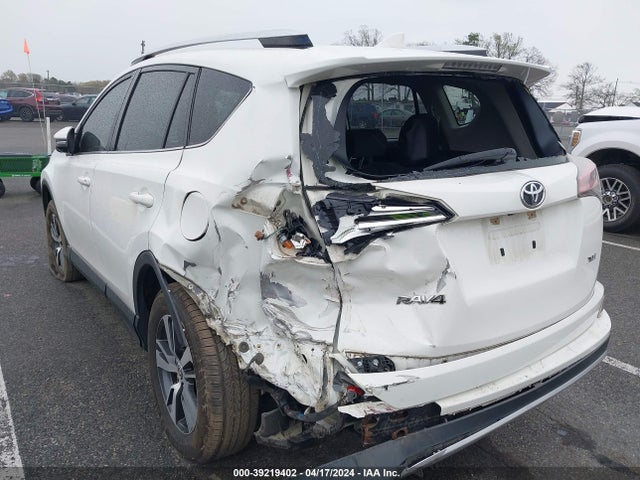 Toyota Rav4 Xle 2016 JTMWFREV1GJ073352 Image 3