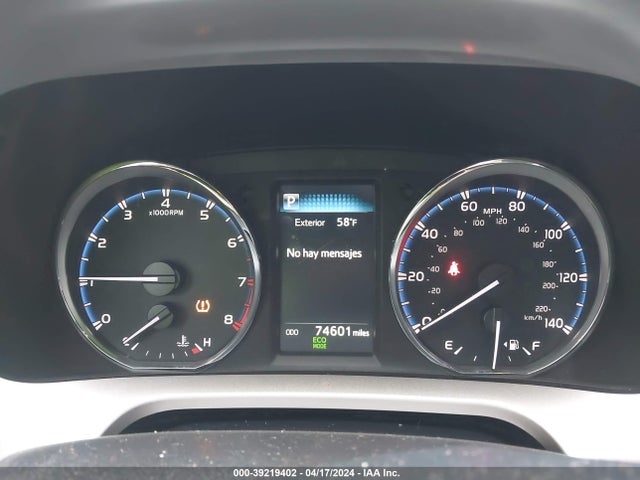 Toyota Rav4 Xle 2016 JTMWFREV1GJ073352 Image 7