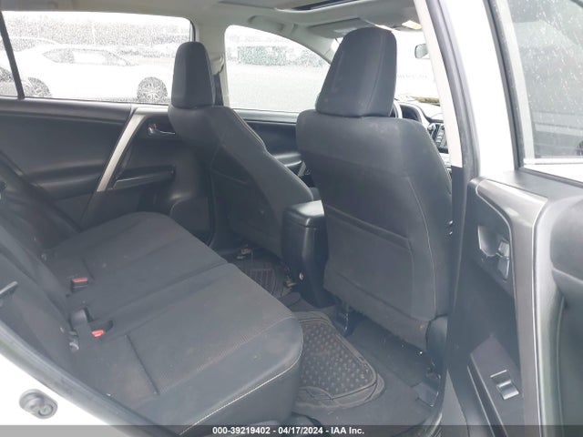 Toyota Rav4 Xle 2016 JTMWFREV1GJ073352 Image 8