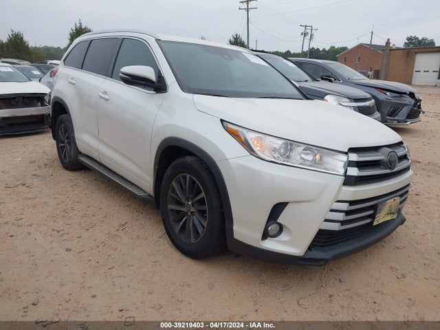 Toyota Highlander Xle 2017 5TDJZRFH2HS513383 Image 1
