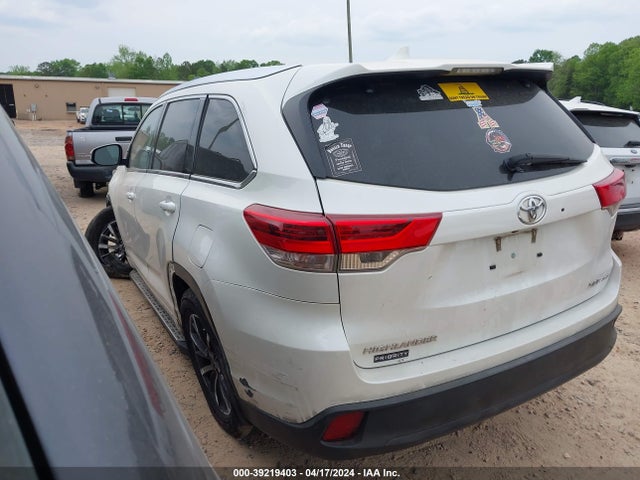 Toyota Highlander Xle 2017 5TDJZRFH2HS513383 Image 3