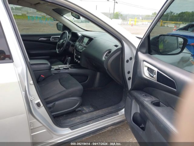 5N1DR2MN0JC622084 Nissan Pathfinder Sv