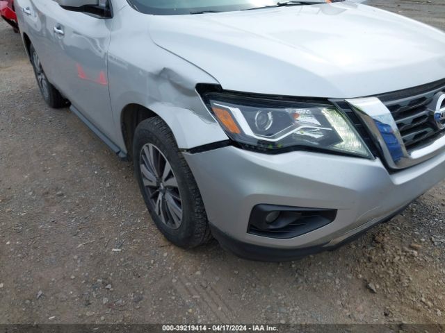 5N1DR2MN0JC622084 Nissan Pathfinder Sv