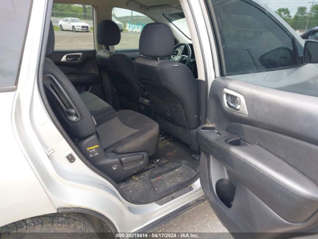 5N1DR2MN0JC622084 Nissan Pathfinder Sv