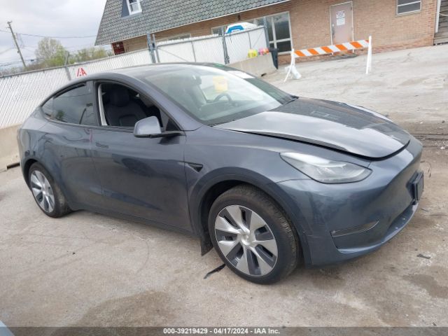 Auction sale of the 2023 Tesla Model Y Awd/long Range Dual Motor All-wheel Drive, vin: 7SAYGAEE4PF692044, lot number: 39219429