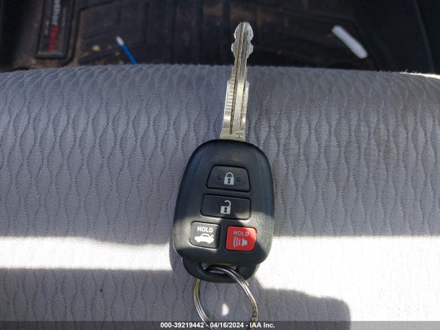 Toyota COROLLA LE 2018 2T1BURHE4JC084512 Image 11