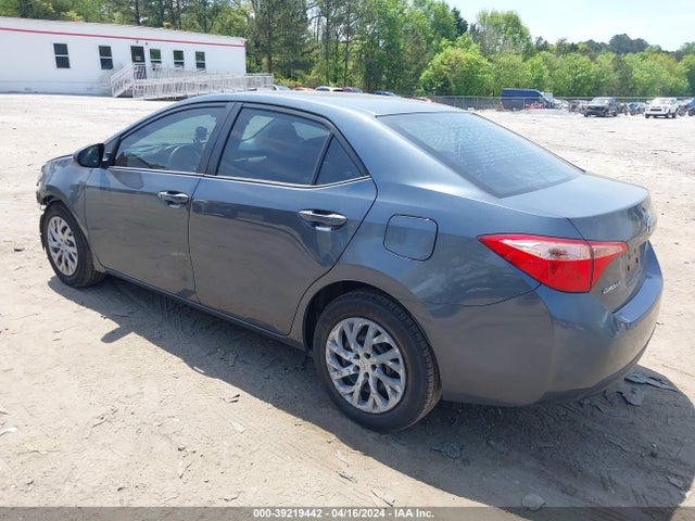 Toyota COROLLA LE 2018 2T1BURHE4JC084512 Image 3