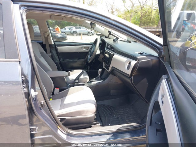 Toyota COROLLA LE 2018 2T1BURHE4JC084512 Image 5