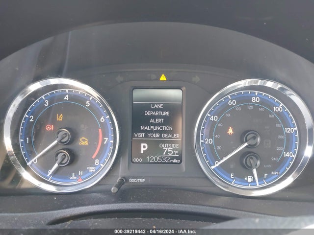 Toyota COROLLA LE 2018 2T1BURHE4JC084512 Image 7