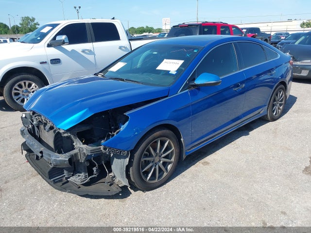 Hyundai Sonata Sport 2019 5NPE34AF8KH744524 Image 2
