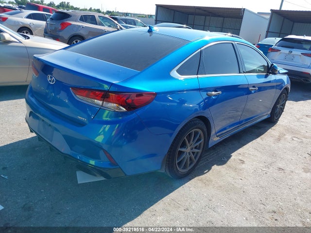 Hyundai Sonata Sport 2019 5NPE34AF8KH744524 Image 4