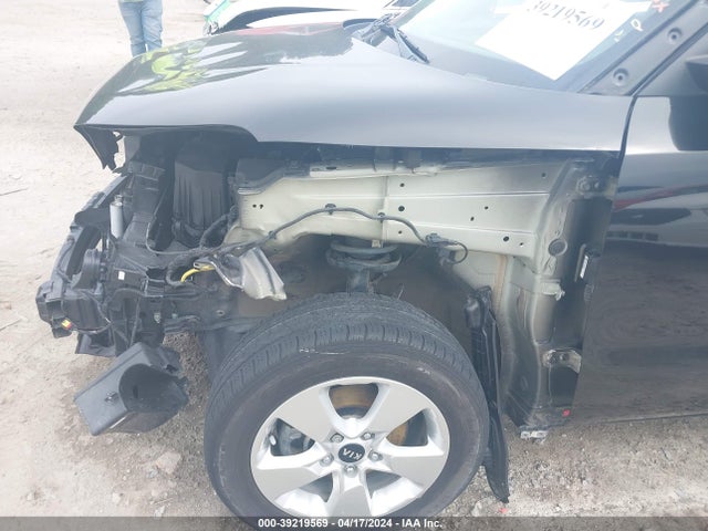 KIA Soul 2017 KNDJN2A27H7885298 Image 18