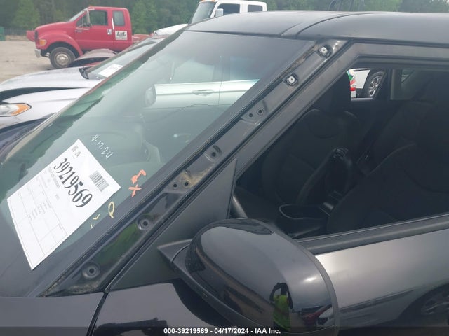 KIA Soul 2017 KNDJN2A27H7885298 Image 22