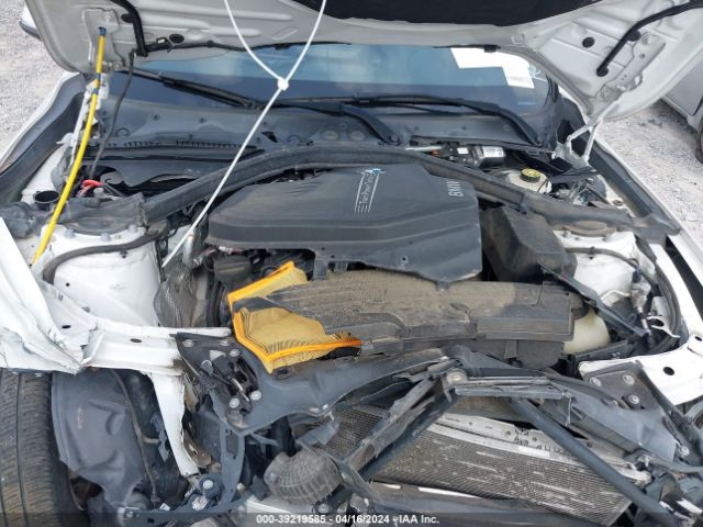 WBA8A3C52JA494539 BMW 320i Xdrive