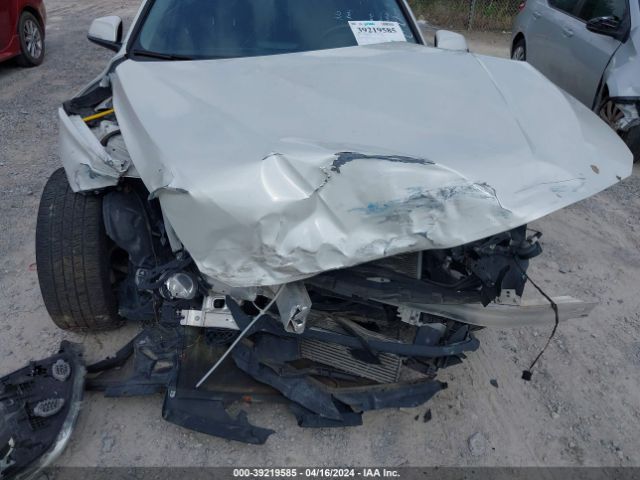 WBA8A3C52JA494539 BMW 320i Xdrive