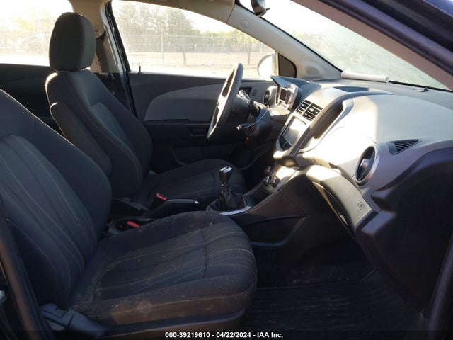 1G1JD6SB8E4175499 Chevrolet Sonic Lt Manual