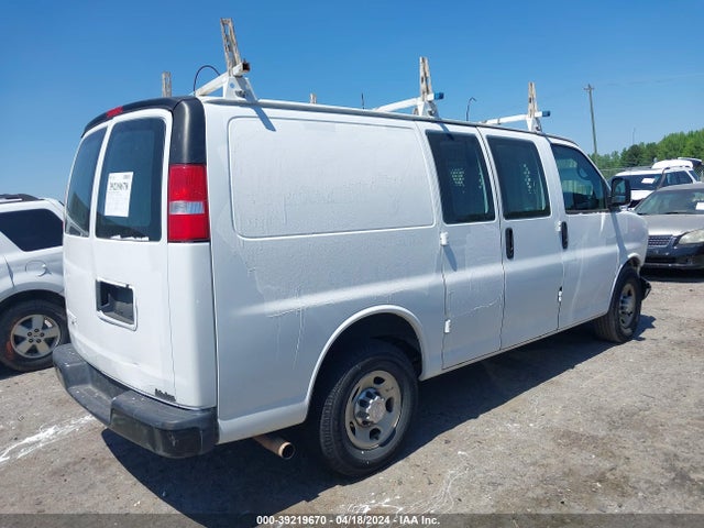 Chevrolet Express 2500 Work Van 2015 1GCWGFCF2F1196874 Image 4