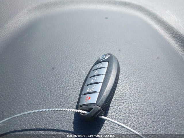 Nissan ROGUE SV 2018 5N1AT2MT7JC715588 Image 11