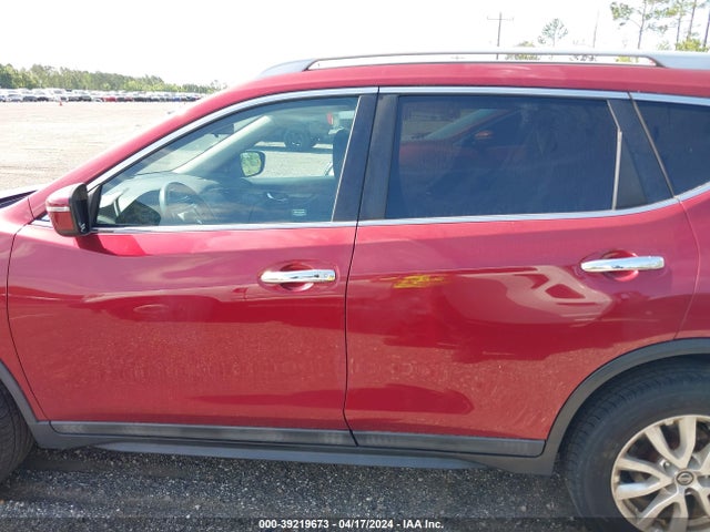Nissan ROGUE SV 2018 5N1AT2MT7JC715588 Image 14