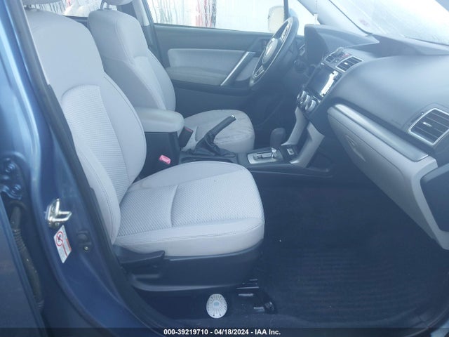 Subaru Forester 2.5i Premium 2017 JF2SJAEC0HH574160 Image 5