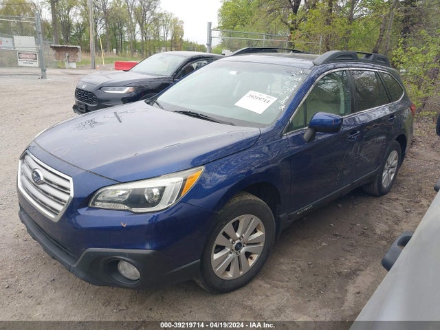 Subaru Outback 2.5i Premium 2015 4S4BSBCC8F3273307 Image 2