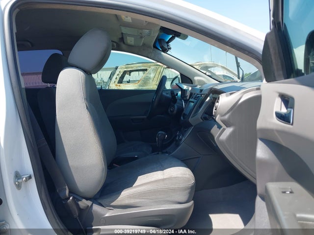 Chevrolet Sonic Lt Auto 2014 1G1JC6SH9E4243106 Image 5