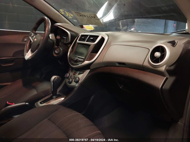 Chevrolet Sonic Lt Auto 2017 1G1JD5SH0H4113131 Image 5