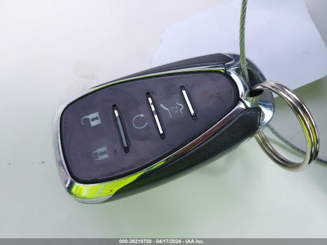 2GNAXJEV7J6280252 Chevrolet EQUINOX LT