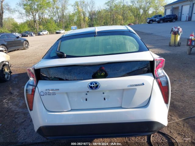 JTDKARFU5H3535114 Toyota Prius Four