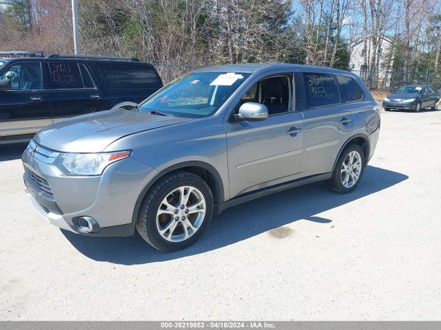 Mitsubishi Outlander Se 2015 JA4AZ3A38FZ003036 Image 2