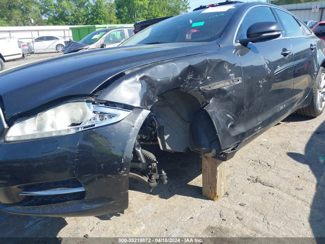 2011 JAGUAR XJ SAJWA1CB7BLV19866 Photo 5