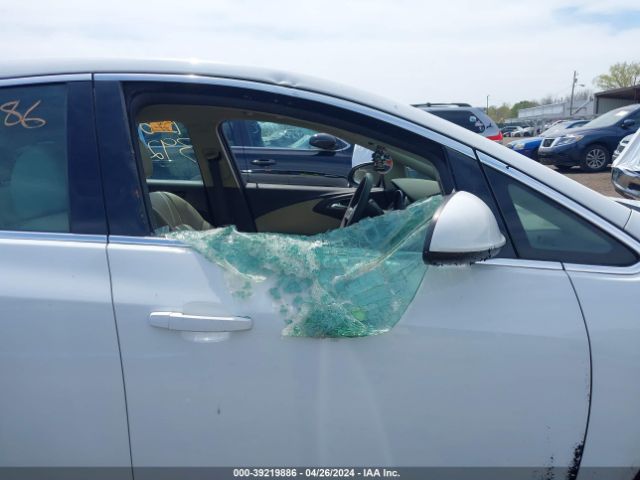 1G4PN5SK4F4160004 Buick Verano