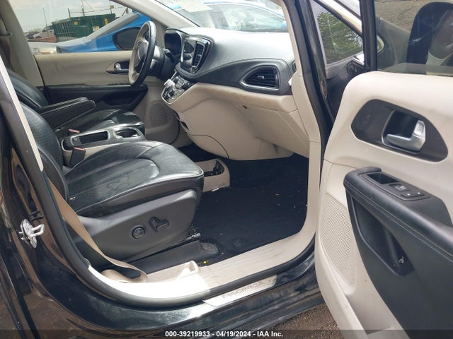2C4RC1GG7JR108565 Chrysler Pacifica Limited