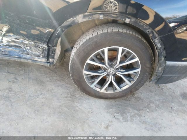 3VV2B7AX7LM080990 Volkswagen Tiguan 2.0t Se/2.0t Se R-line Black/2.0t Sel