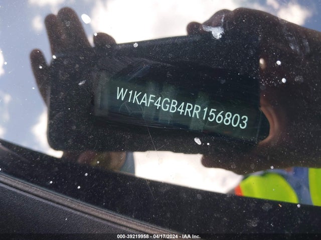W1KAF4GB4RR156803 Mercedes-Benz C 300