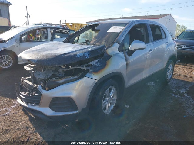 Chevrolet TRAX LS 2019 3GNCJKSB4KL286789 Image 2