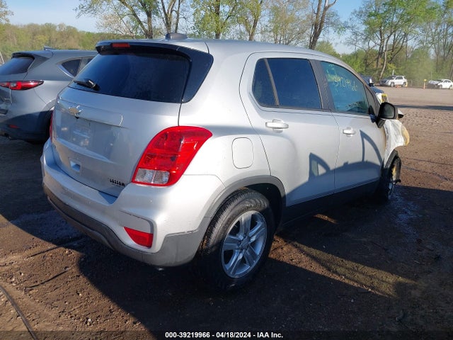 Chevrolet TRAX LS 2019 3GNCJKSB4KL286789 Image 4