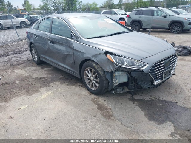 Hyundai SONATA SE 2018 5NPE24AF4JH651985 Image 1