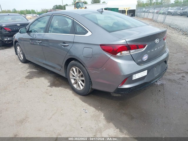 Hyundai SONATA SE 2018 5NPE24AF4JH651985 Image 3