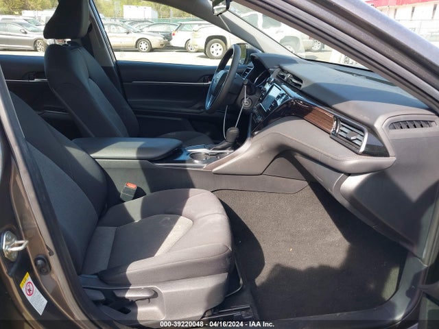 Toyota CAMRY LE 2019 4T1B11HK3KU753949 Image 5