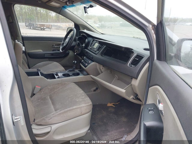 KIA SEDONA LX 2015 KNDMB5C19F6067523 Image 5