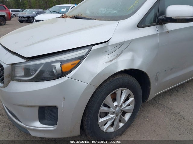 KIA SEDONA LX 2015 KNDMB5C19F6067523 Image 6