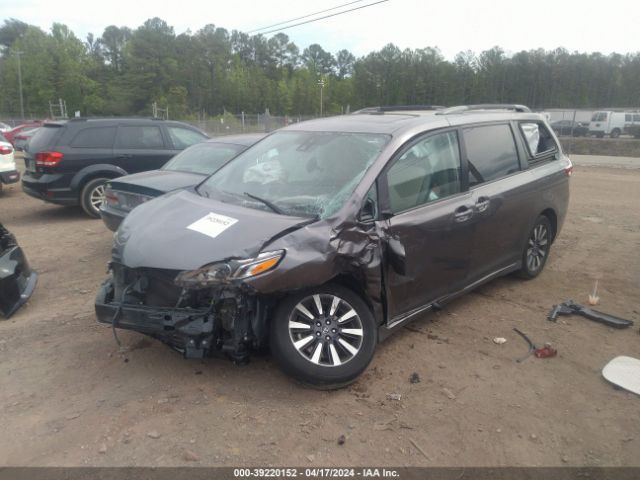 5TDDZ3DC3JS208711 Toyota Sienna Limited 7 Passenger