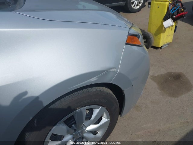 Toyota COROLLA LE 2016 5YFBURHE3GP448119 Image 19