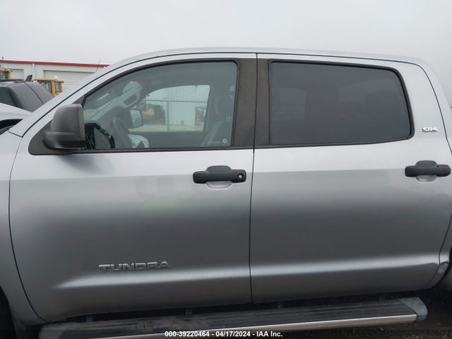 39220464 :رقم المزاد ، 5TFEM5F14BX022858 vin ، 2011 Toyota Tundra Grade 4.6l V8 مزاد بيع