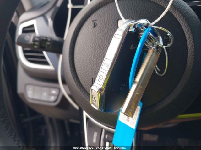 KNDEU2AAXP7387249 KIA SELTOS S