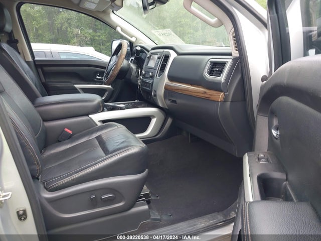 1N6BA1F22GN516875 Nissan Titan Xd Sl Diesel