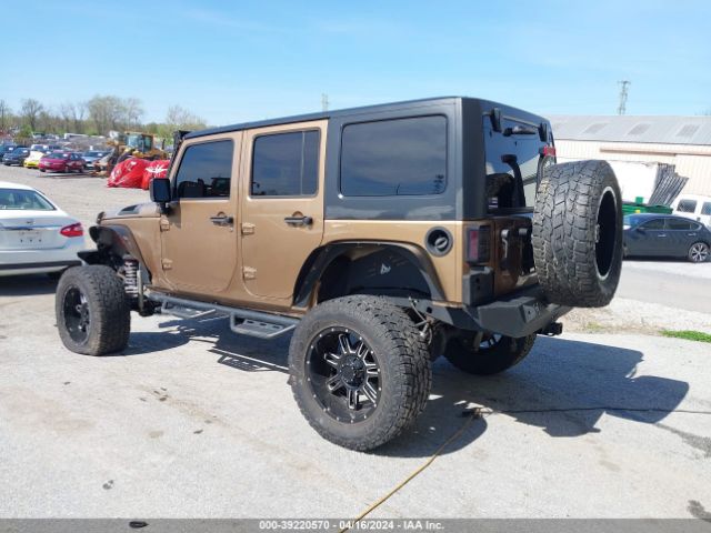 2015 JEEP WRANGLER UNLIMITED 1C4BJWDG5FL637571 Photo 2